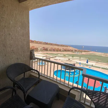الشقق الفندقية Porto Sokhna Island 1 Families Only