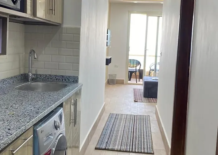 מלון דירות Porto Sokhna Island 1 Families Only *